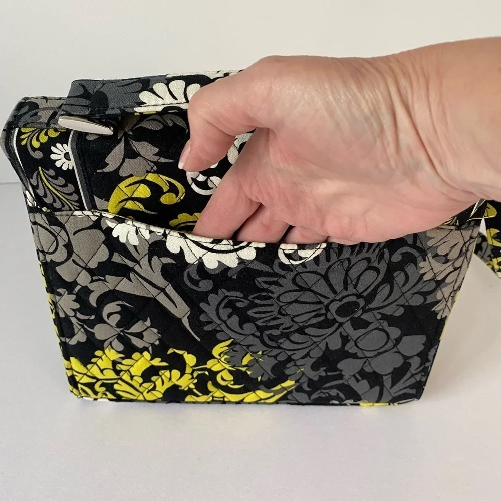 VERA BRADLEY Baroque HANDBAG Purse Black Acid Yellow White Satchel‎ Crossbody